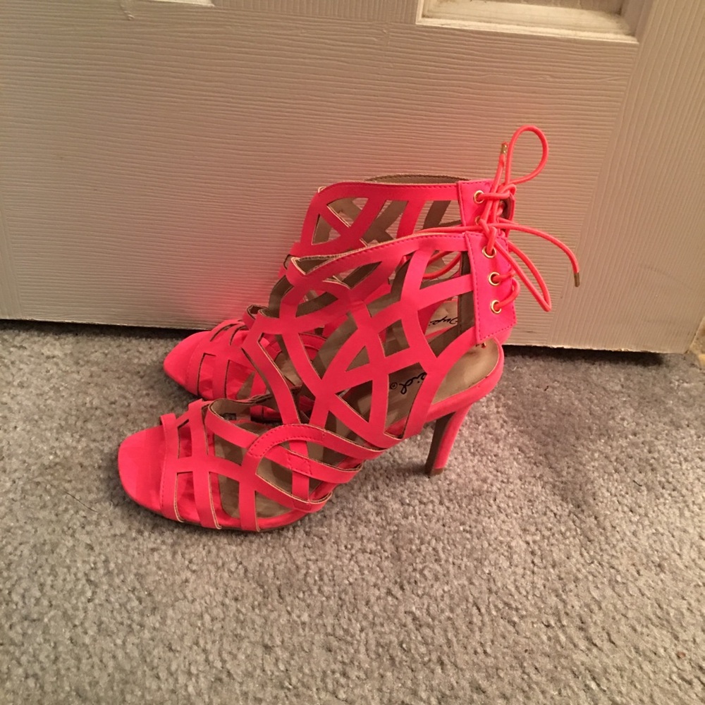 Hot pink pumps